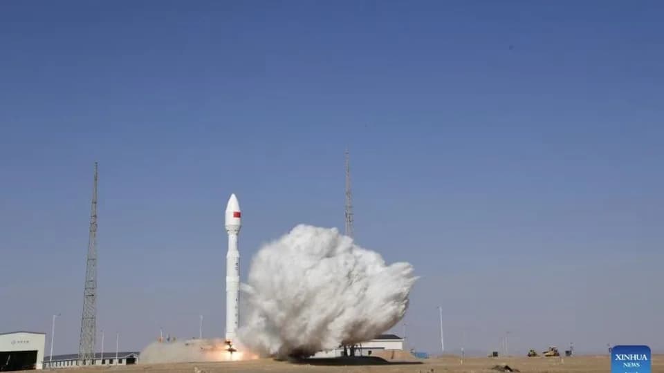 China's rocket launches Pakistan remote-sensing satellite into orbit