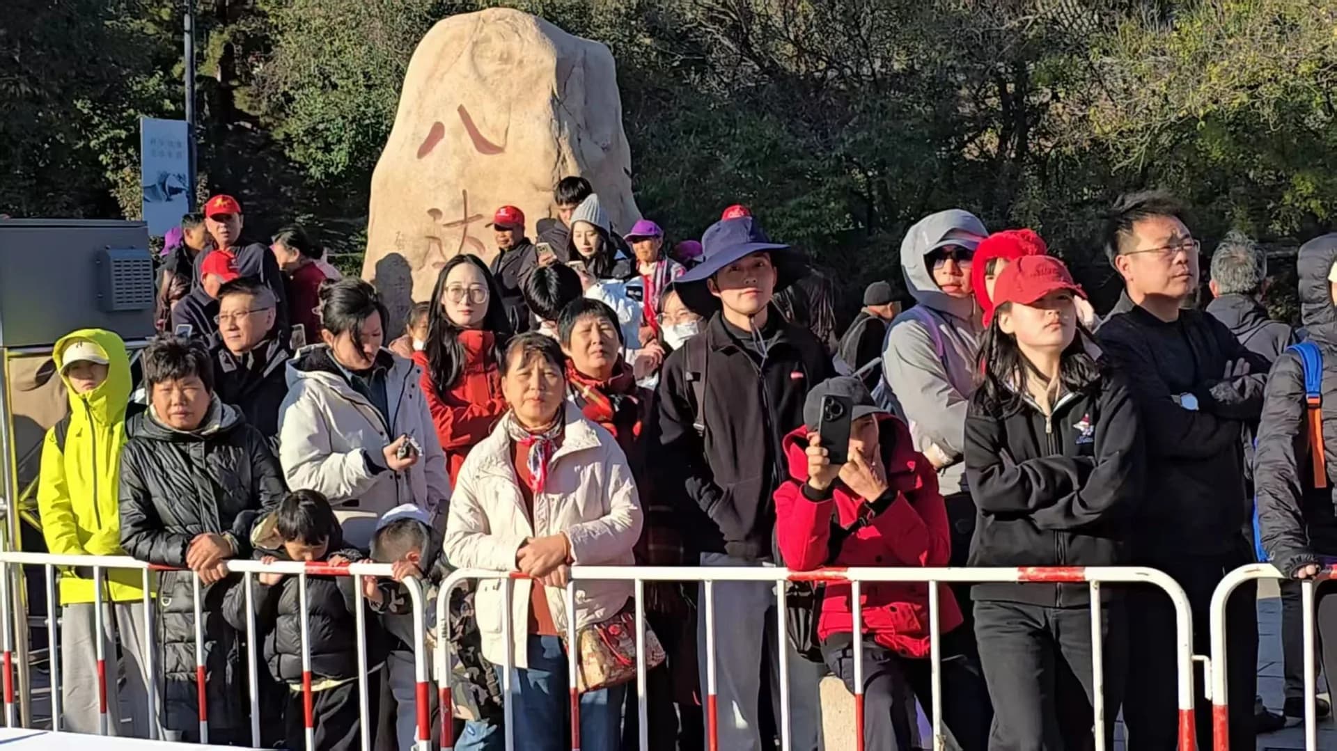 Pak-China Fashion Show captivates audience at Great Wall of China