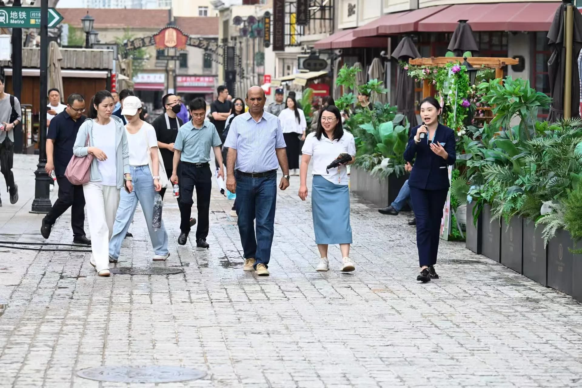 The Perfect Display of History and Modernity--The Impression of Zhongshan Road in Qingdao