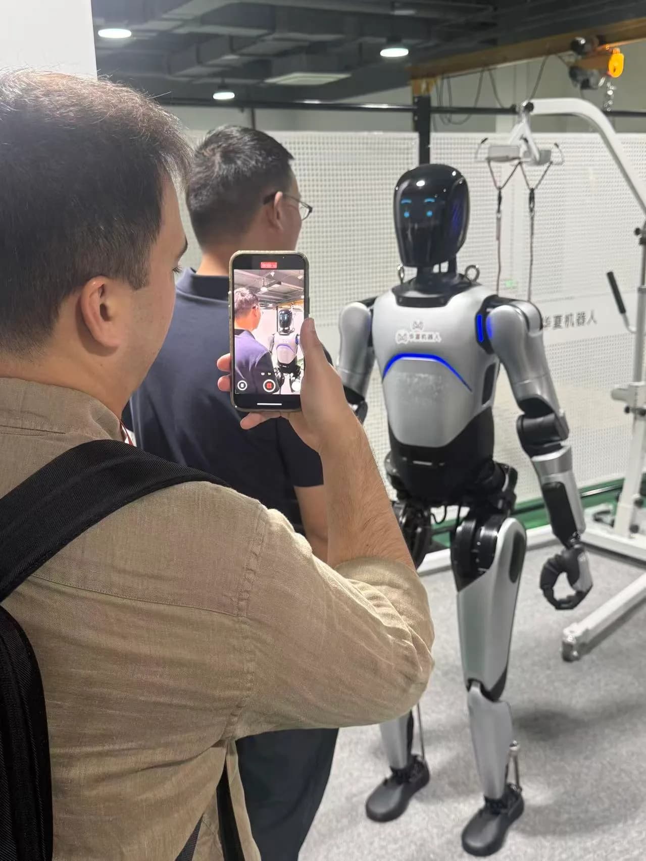 Global media witnesses Jiangsu's achievements in technological innovation, industrial upgrading, cultural heritage