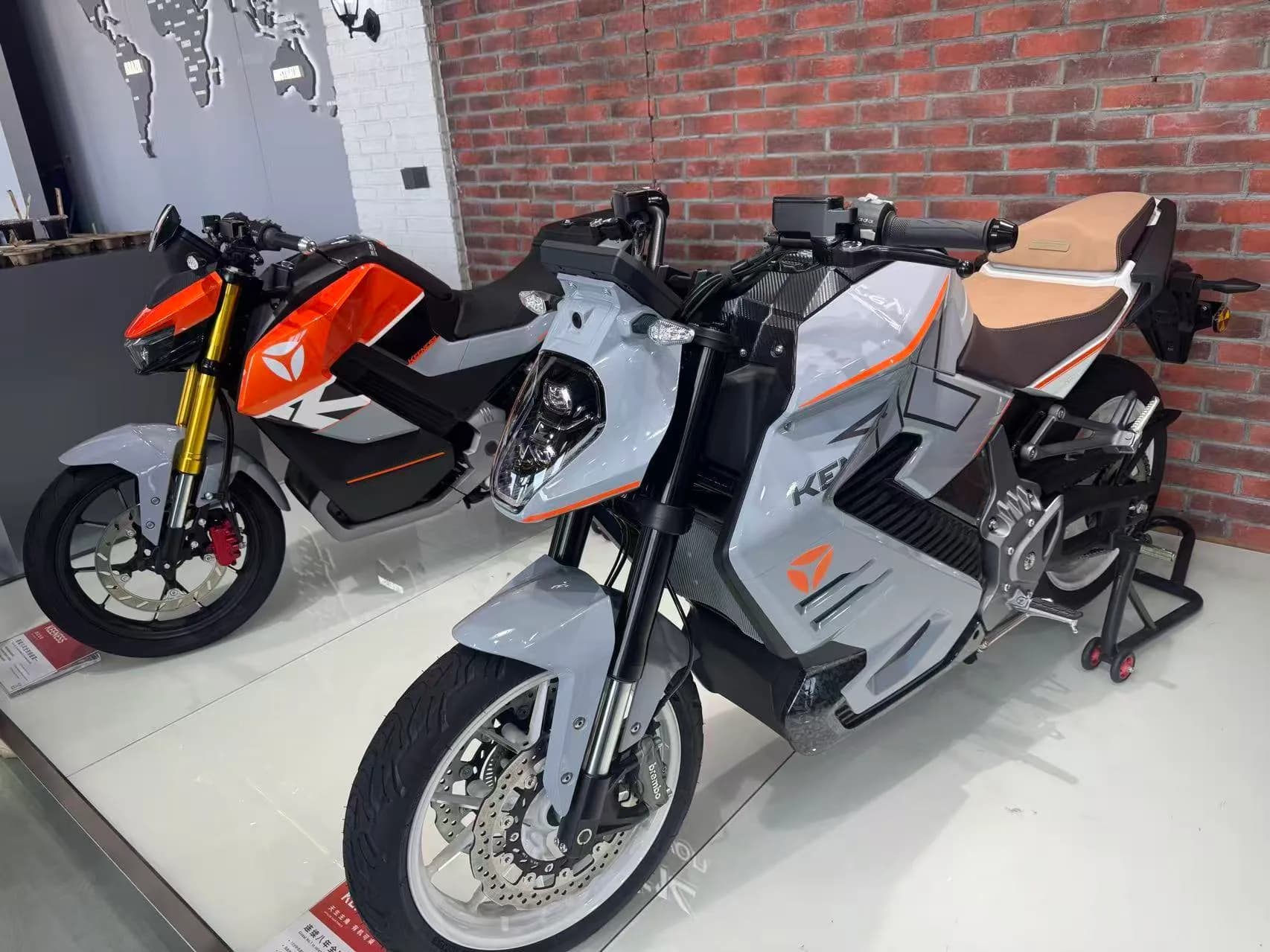 Global media visits leading manufacturer of electric two-wheelers in Wuxi, Jiangsu