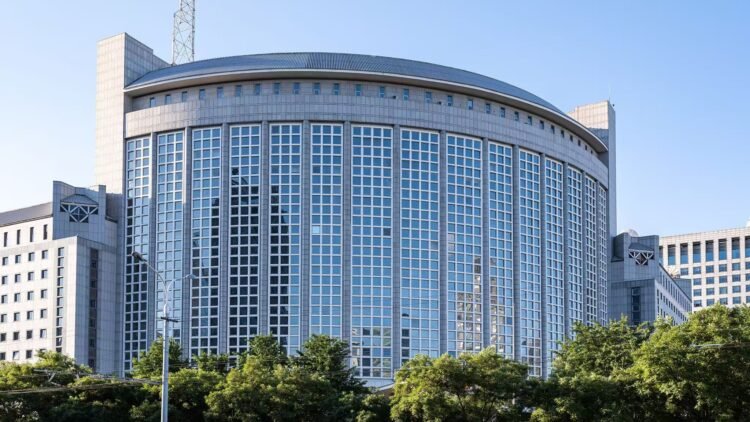 627cf1adced40e7e0f079d01fcee597f