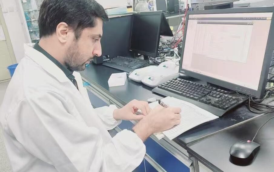 df2728bf3b489a42bb9b8ea4177e5536